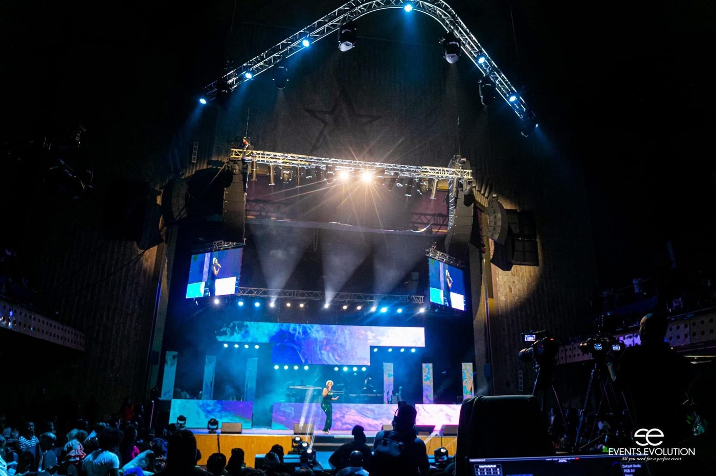 Live event production by Event Specialists (by CZW)